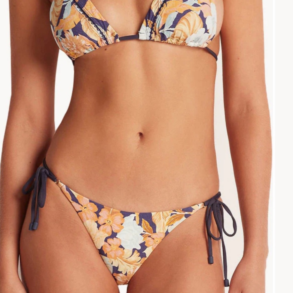 NWT Monte and Lou Paraiso Navy Blue and Orange
Floral String Bikini Set Size 6
